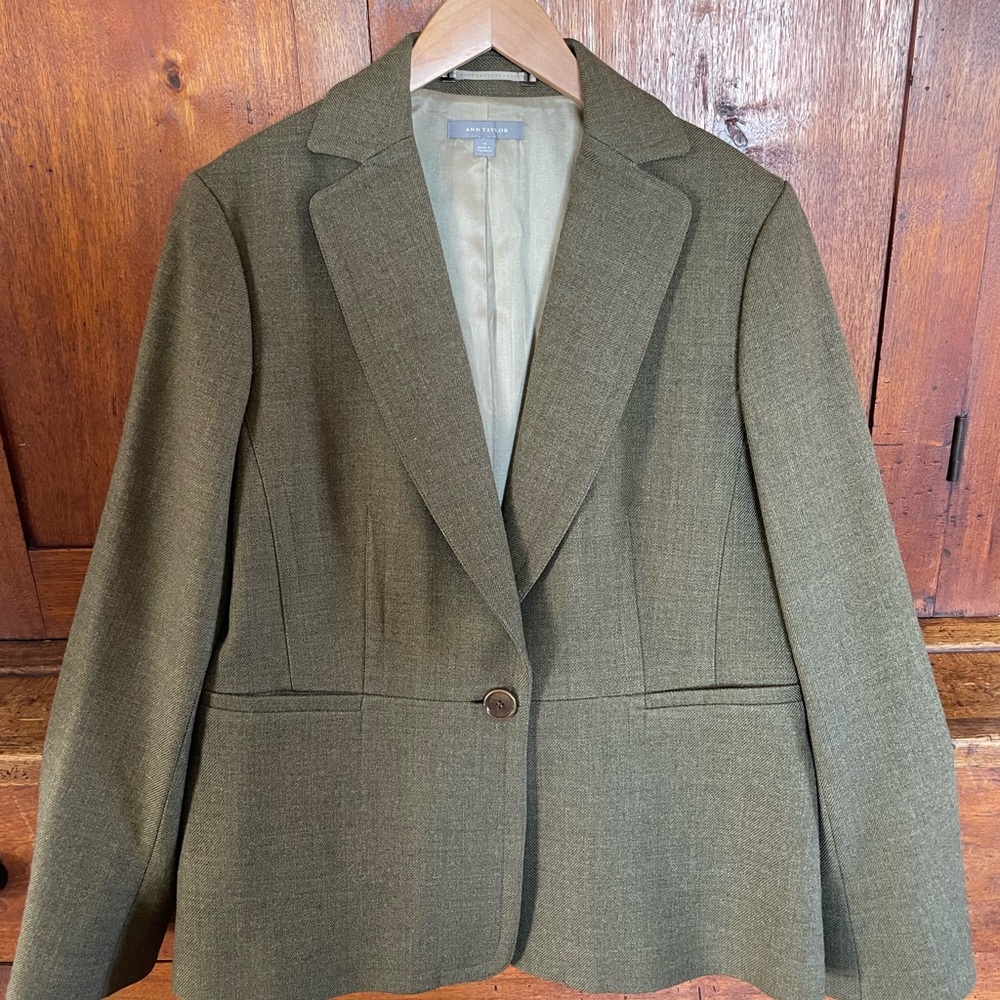 Ann Taylor Green wool blazer Size 14 NWOT